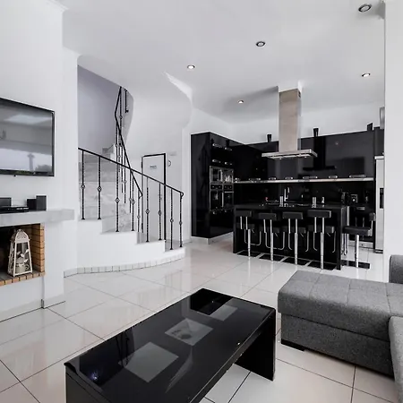 Diamond 빌라 겐나디